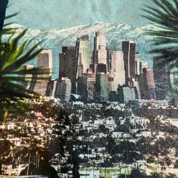 Dark Blue T-shirt of Los Angeles w/ Mountains -XL - Picture 3 of 4